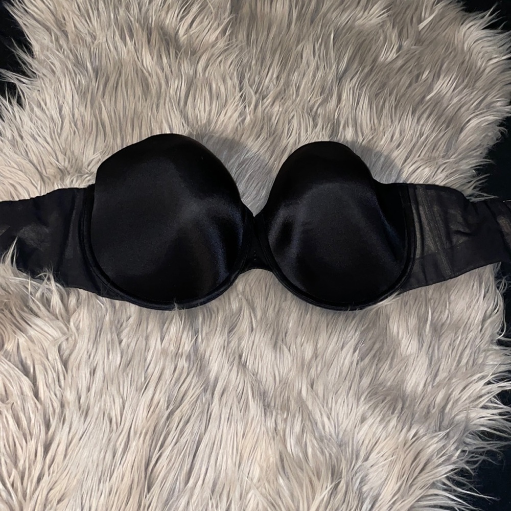 Victoria’s Secret BioFit Strapless Bra